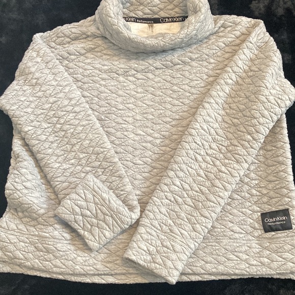 Gray Calvin Klein Performance Top - Picture 2 of 2